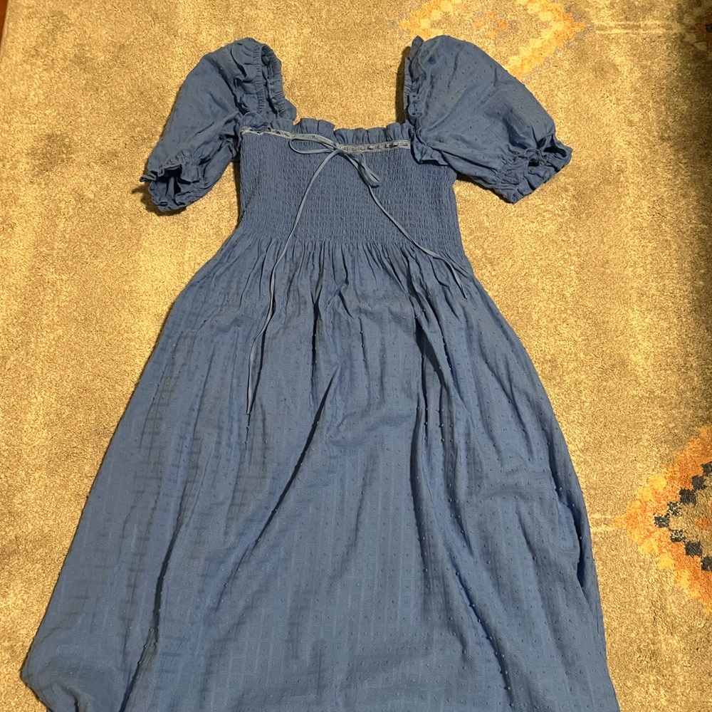 Scarlett midi nap dress in blue hydrangea textured clip dot